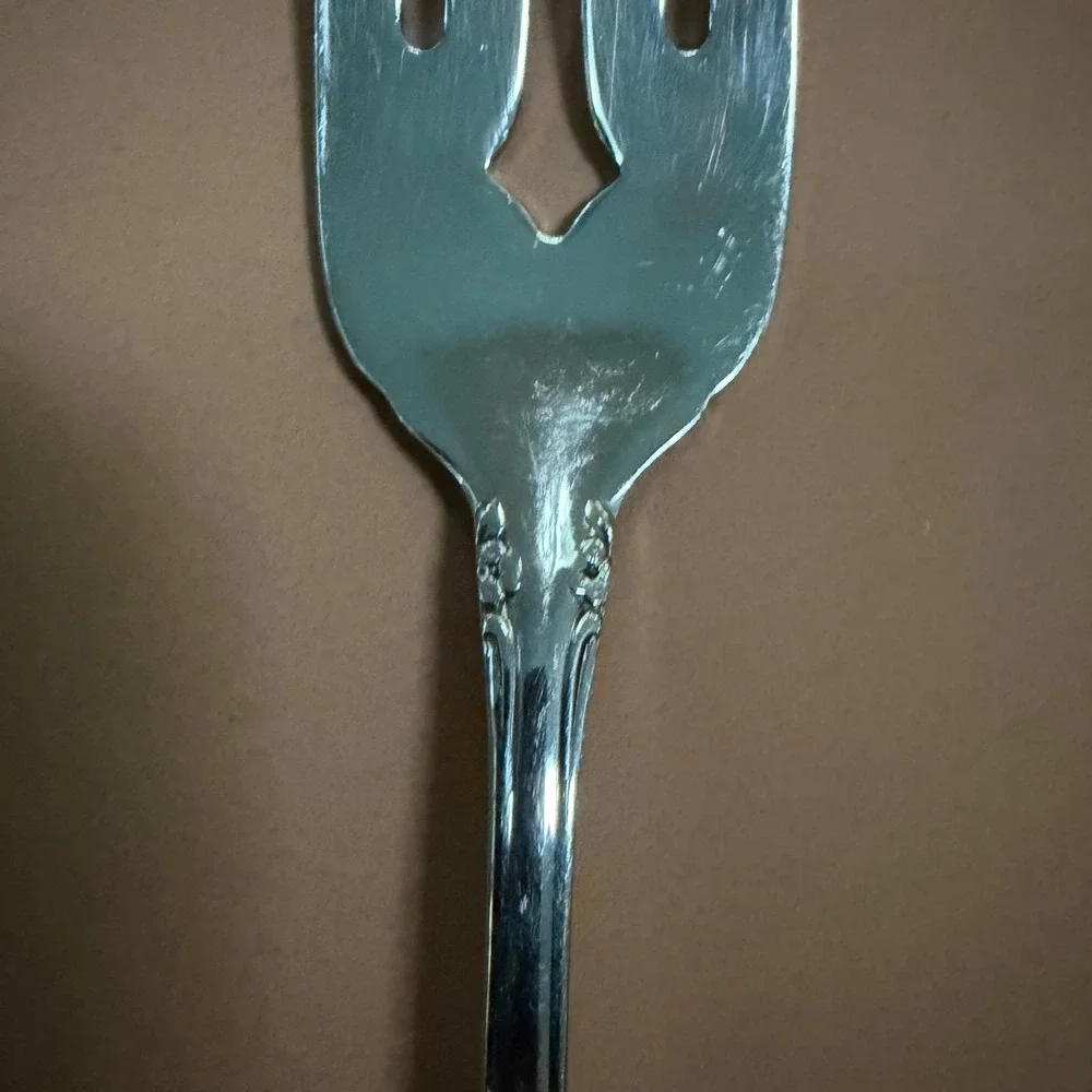 Oneida Chateau Salad Forks Stainless Steel Floral Scroll Set of 10 USA 6.25in